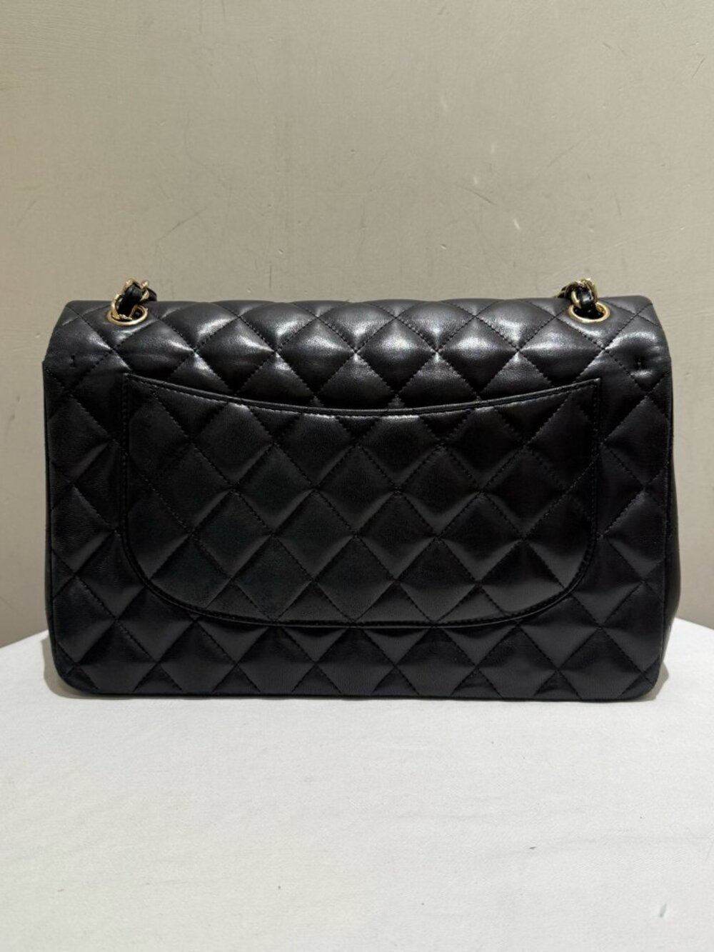 Chanel Classic Flap Jumbo Black Quilted Lambskin Shoulder Bag - Picture 2 of 9